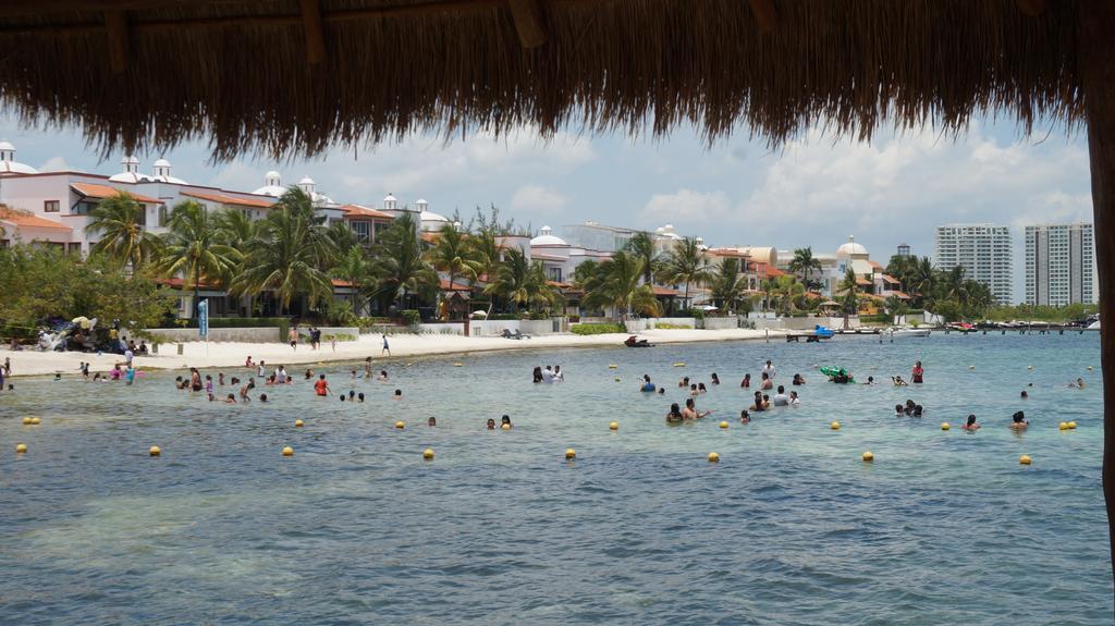 Las Perlas Condos Cancún Exteriör bild